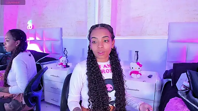 SarahLynn7 online show from 03-19-25, 08:54