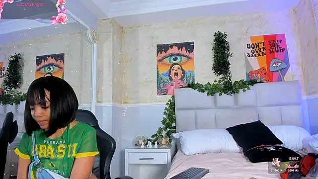 SarahLynn7 online show from 11-17-25, 11:21