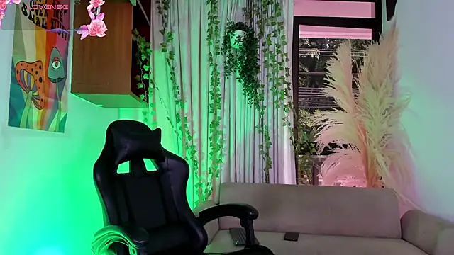 SarahLynn7 online show from 03-27-26, 05:23