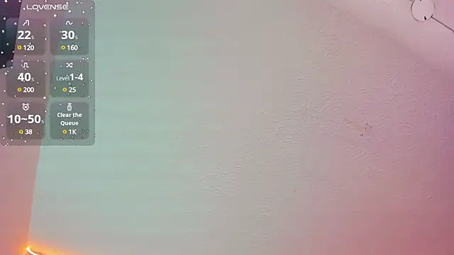 Snapshot of elaia_muller_ chatting on 03-20-25, 01:04 elaia muller  online show from 03-20-25, 01:04