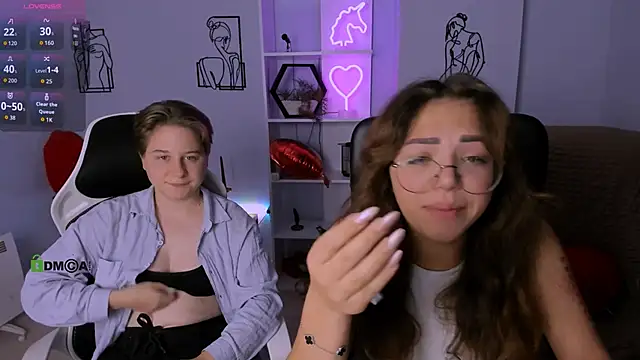 Snapshot of kiki_swan chatting on 10-10-25, 10:14 kiki swan online show from 10-10-25, 10:14