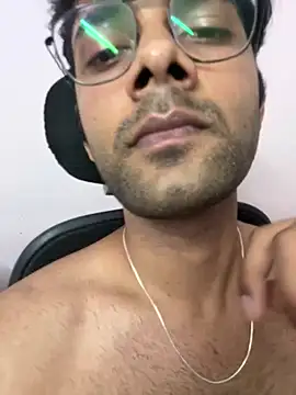 Snapshot of Aarush_1 chatting on 03-12-25, 08:52 Aarush 1 online show from 03-12-25, 08:52