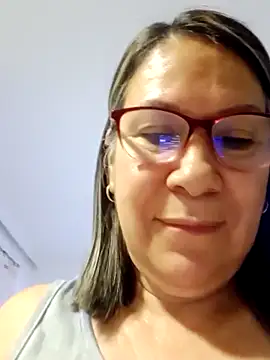 victoria wayne online show from 12-19-25, 10:00