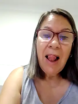 victoria wayne online show from 12-20-25, 10:11