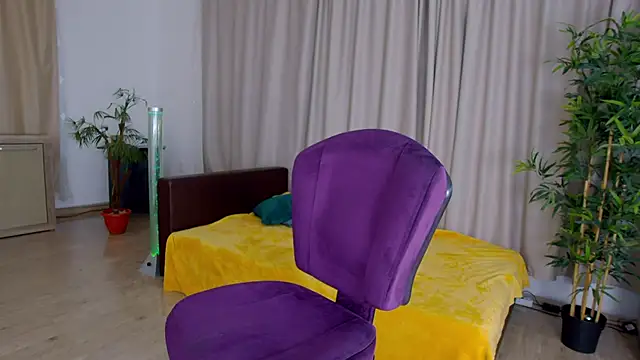 Snapshot of Perfect_Moans chatting on 03-08-25, 05:17 Perfect Moans online show from 03-08-25, 05:17