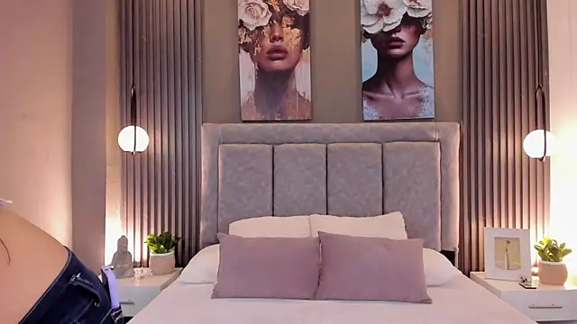 GiannaColling1 online show from 09-29-25, 10:03