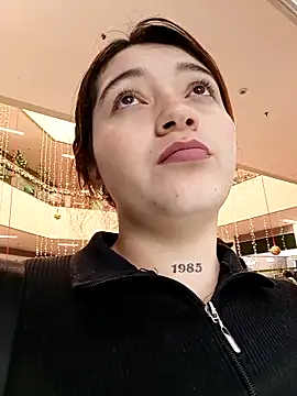 Karina Leon online show from 11-30-25, 06:56