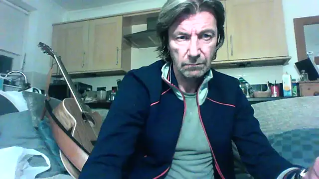 Snapshot of Grower_and_shower chatting on 10-25-25, 10:37 Grower and shower online show from 10-25-25, 10:37