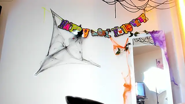 Alexa Bravva online show from 11-01-25, 04:47