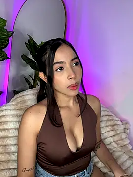 Snapshot of _Emily_Thompson_ chatting on 11-16-25, 03:01 Emily Thompson online show from 11-16-25, 03:01