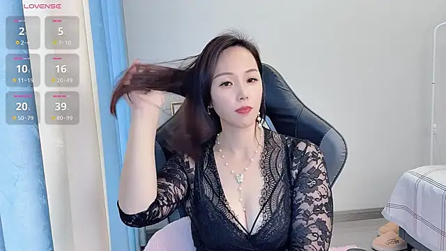 Dewluna online show from 03-14-25, 03:26