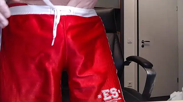 munichrubber online show from 12-26-24, 05:26