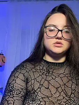 MiraLuccian online show from 10-24-25, 07:43