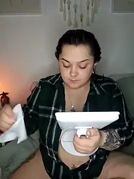 Saucy-Serenity online show from 02-06-26, 08:01