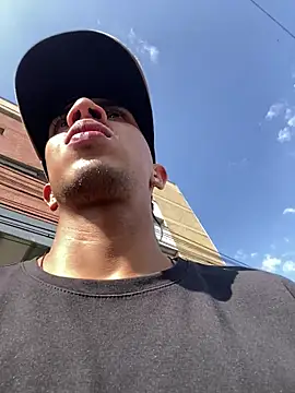 Monkey uchiha777 online show from 12-21-25, 07:43