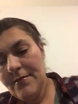 Curvy-Essex-Milf online show from 03-22-25, 06:25