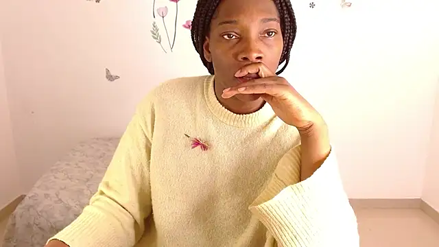 Nahomy gree online show from 10-05-25, 05:39