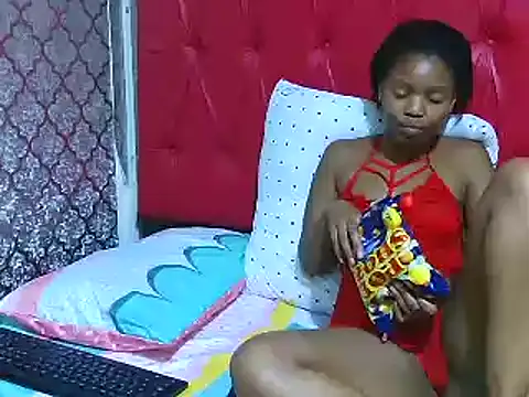 Snapshot of BondiBitch chatting on 03-11-25, 07:58 BondiBitch online show from 03-11-25, 07:58