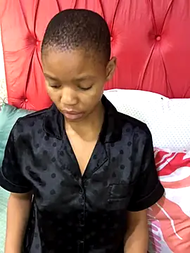 Snapshot of BondiBitch chatting on 10-01-25, 09:04 BondiBitch online show from 10-01-25, 09:04