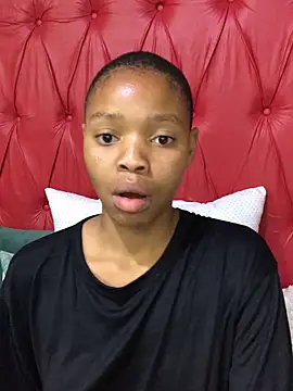 Snapshot of BondiBitch chatting on 10-03-25, 08:28 BondiBitch online show from 10-03-25, 08:28