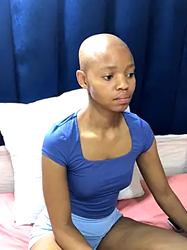 BondiBitch online show from 11-03-25, 03:02