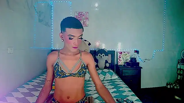 Snapshot of KimberlyXtreme chatting on 10-27-25, 11:41 KimberlyXtreme online show from 10-27-25, 11:41