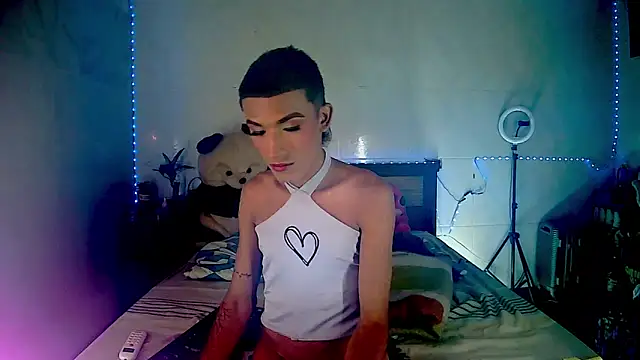 Snapshot of KimberlyXtreme chatting on 12-03-25, 01:02 KimberlyXtreme online show from 12-03-25, 01:02