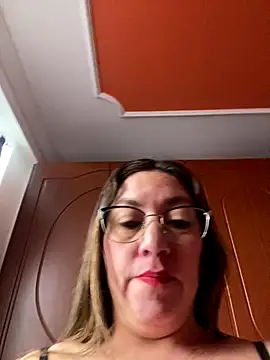 Luna-nevada online show from 10-28-25, 06:32