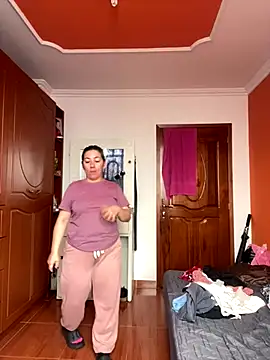 Luna-nevada online show from 11-18-25, 03:49