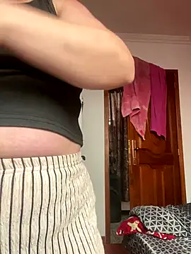 Luna-nevada online show from 11-25-25, 03:23