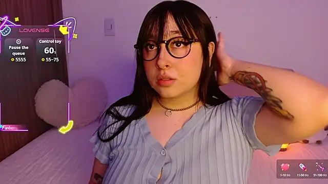 Oliviargf online show from 09-15-25, 12:43