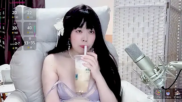 Cocobee online show from 03-14-25, 01:46