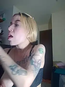 Snapshot of sara_crushx chatting on 03-21-25, 07:33 sara crushx online show from 03-21-25, 07:33