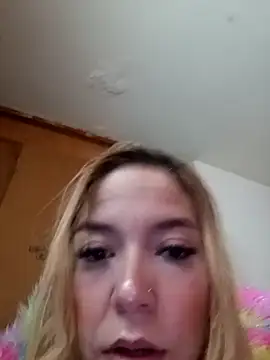 Snapshot of sara_crushx chatting on 09-15-25, 11:32 sara crushx online show from 09-15-25, 11:32