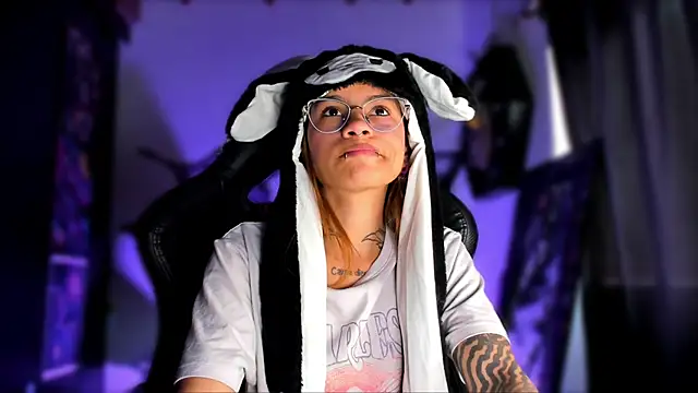 Snapshot of sofiafenty chatting on 10-04-25, 02:26 sofiafenty online show from 10-04-25, 02:26