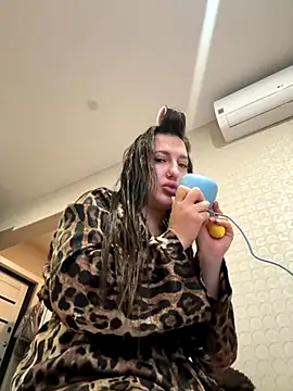 Snapshot of AleksandraRich chatting on 11-09-25, 02:10 AleksandraRich online show from 11-09-25, 02:10