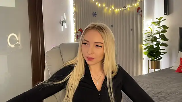 OhMyEmma online show from 12-19-25, 01:12