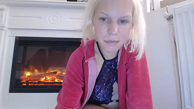 ElssaRush online show from 10-18-25, 10:49