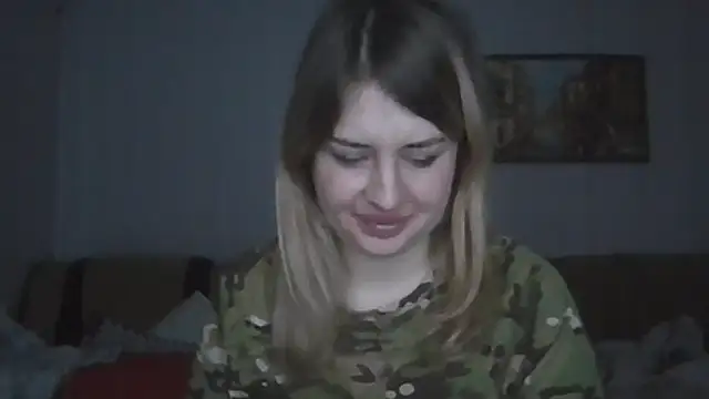 Snapshot of Saxophonistka chatting on 03-04-26, 03:45 Saxophonistka online show from 03-04-26, 03:45