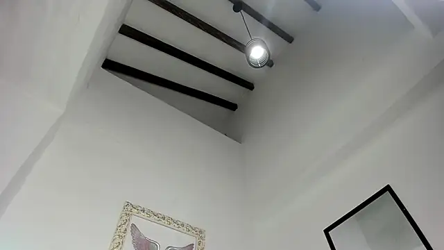 Lola Blondie online show from 10-16-25, 12:17