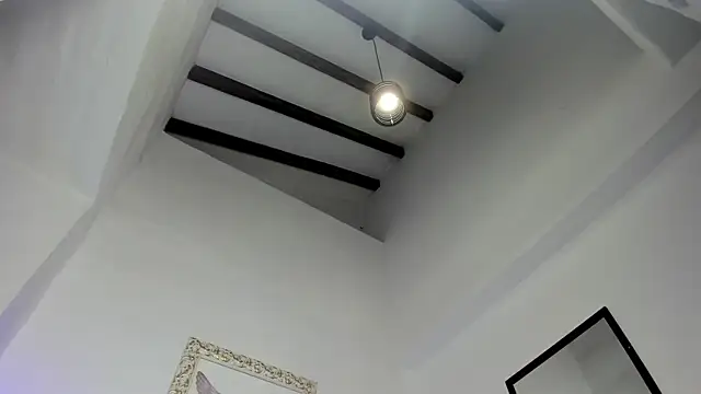 Lola Blondie online show from 10-22-25, 12:16