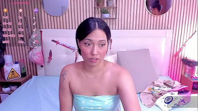 Snapshot of _LiilyWong chatting on 10-23-25, 03:22 LiilyWong online show from 10-23-25, 03:22