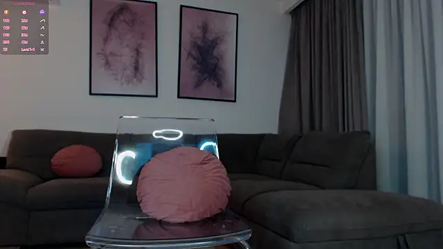 Snapshot of reinakylie chatting on 02-12-26, 02:17 reinakylie online show from 02-12-26, 02:17