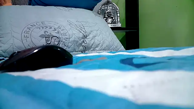 ANA-BULLOCK- online show from 10-27-25, 12:42