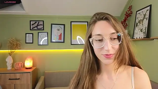 Snapshot of blue_fog chatting on 03-22-25, 06:14 blue fog online show from 03-22-25, 06:14