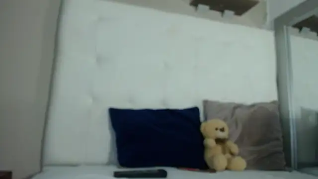 willow smitt online show from 11-08-25, 12:05