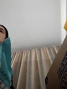 Snapshot of Seet_Hanna chatting on 10-19-25, 09:37 Seet Hanna online show from 10-19-25, 09:37