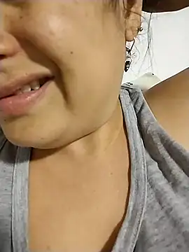 Snapshot of Seet_Hanna chatting on 10-31-25, 04:13 Seet Hanna online show from 10-31-25, 04:13