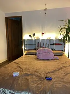 Lia Valmont online show from 04-06-26, 01:25