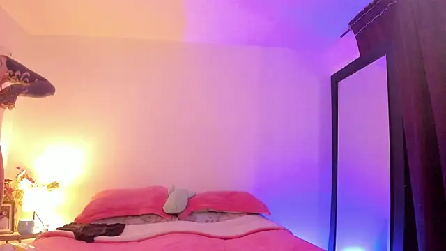 Alessamoth online show from 12-18-25, 09:43